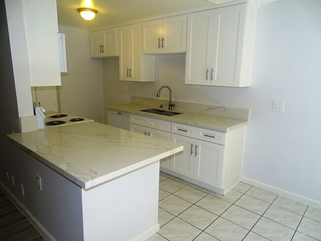 Building Photo - 5403 Newcastle Ave