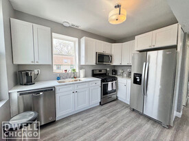 Building Photo - 1747 N Spaulding Ave