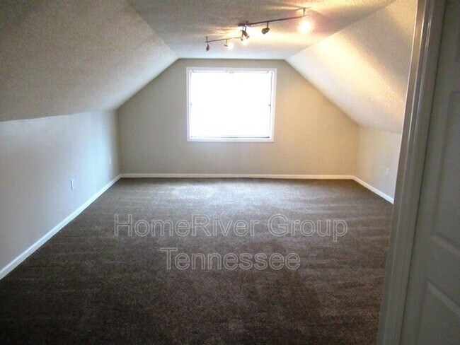 Building Photo - 3255 Covington Pike