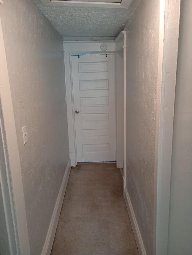 Building Photo - 1214 Garfield Ave