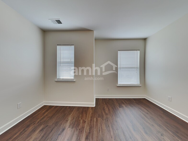 Building Photo - 112 Somersby Blvd