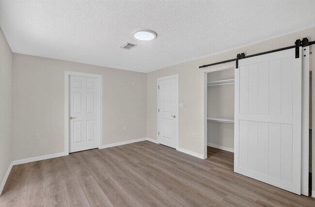 Building Photo - 1125 41st Ave