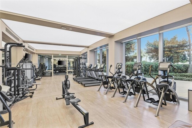 Building Photo - 2200 N Ocean Blvd