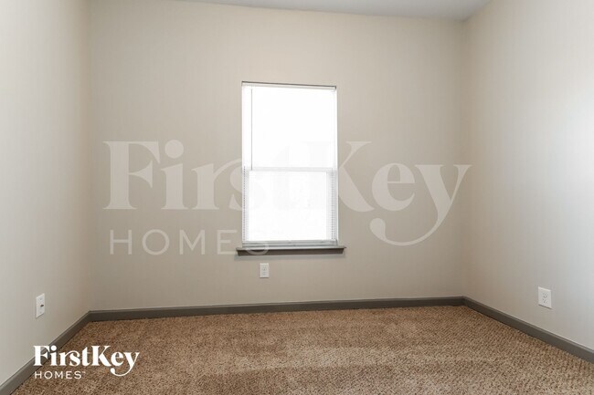 Building Photo - 866 Ivydale Ln SW