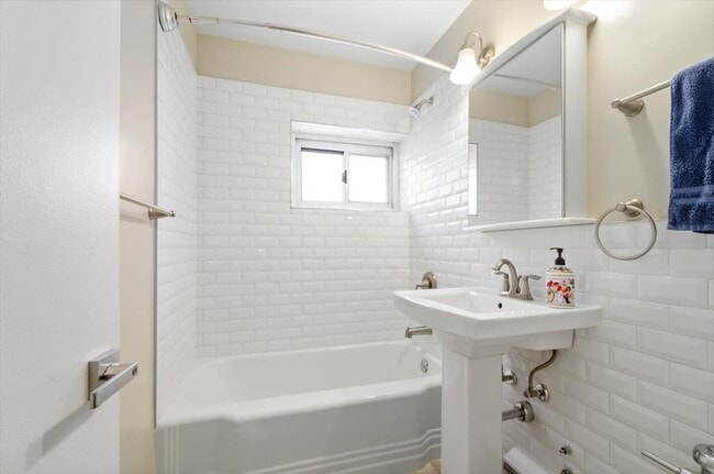 Building Photo - 4950 N Marine Dr