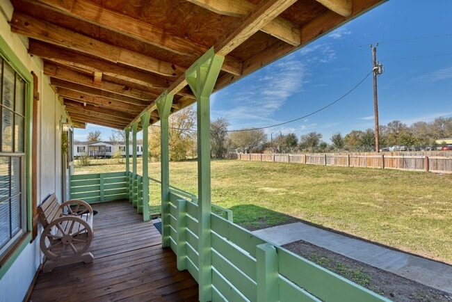 Building Photo - 19976 Washington Brg Rd