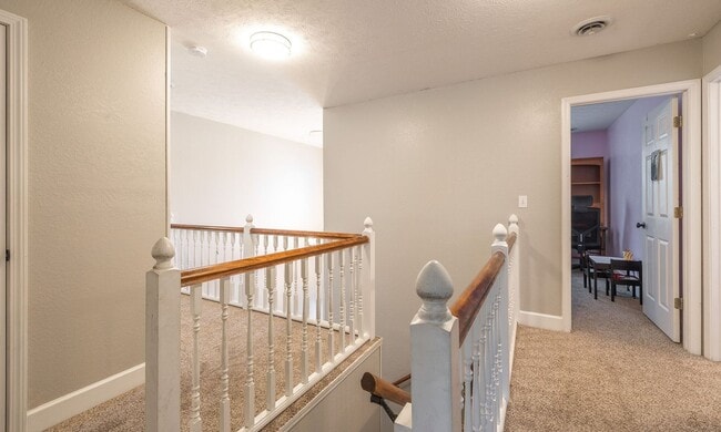 Building Photo - 4Bd/3.5Ba Home Available