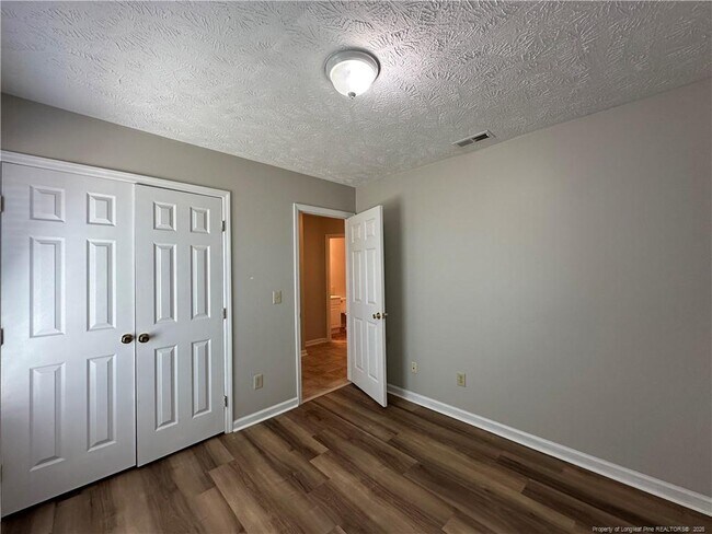 Building Photo - 6413 Brookshire St