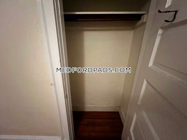 Building Photo - 128 Princeton St