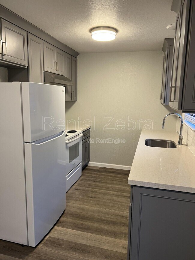 Building Photo - 141 Agua Caliente Rd W