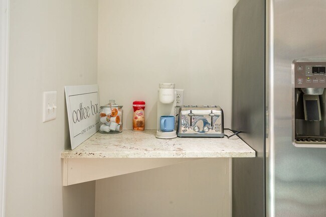 Building Photo - FURNISHED OFF-SEASON MONTHLY RENTAL - ONLY...