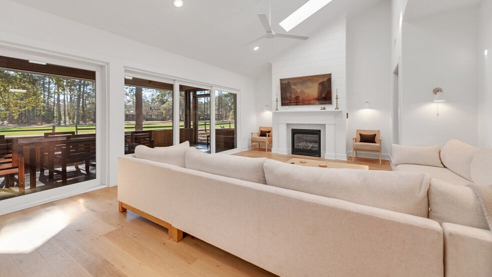 Building Photo - 176 Old Cedar Loop