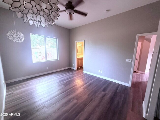 Building Photo - 3123 W Melody Dr