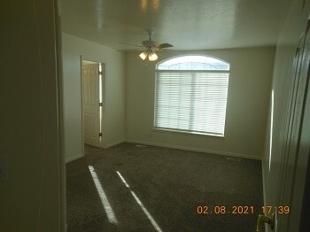 Building Photo - 3215 S 945 E