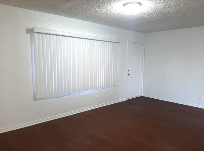 Building Photo - 734-736 E 80th