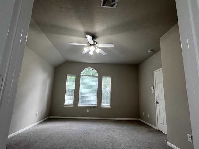 Building Photo - 3821 Armand Dr