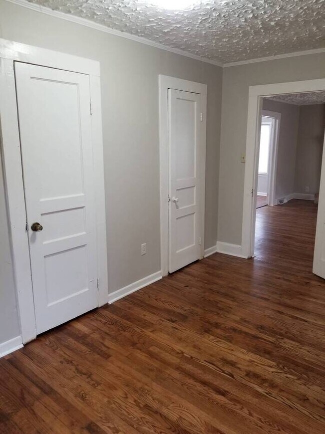 Building Photo - Remodeled Home