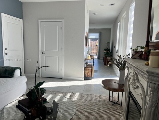 Building Photo - 1487 SE 7th Ter