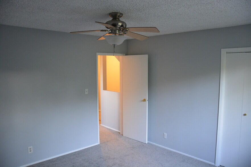 King Bedroom1 - 5529 Cartwright