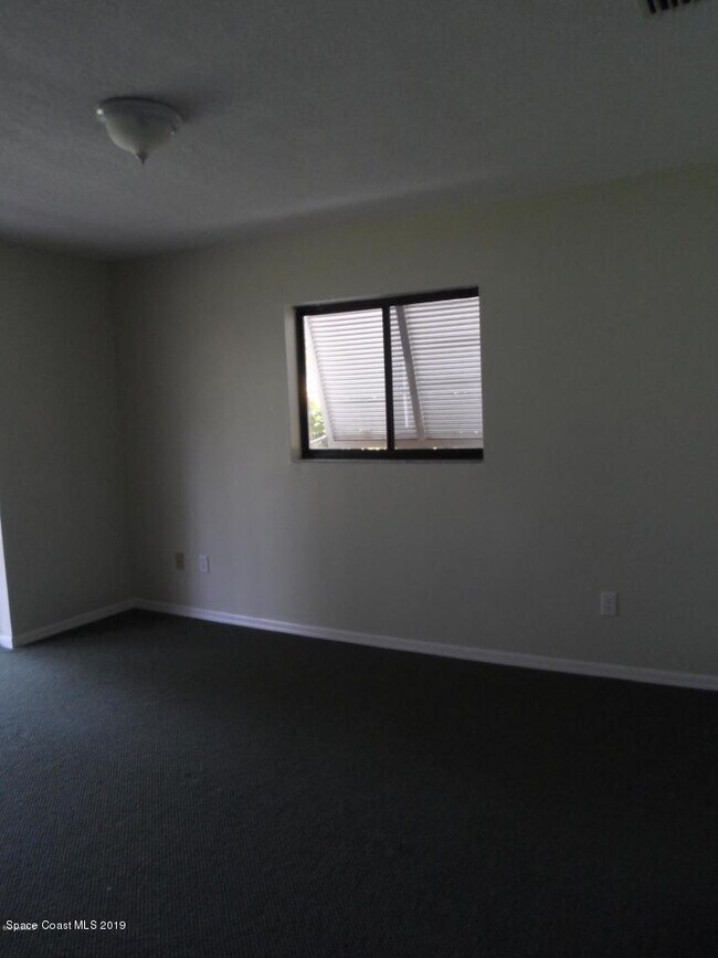 Building Photo - 5080 Hogan Pl
