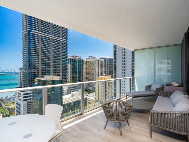 Building Photo - 1010 Brickell Ave