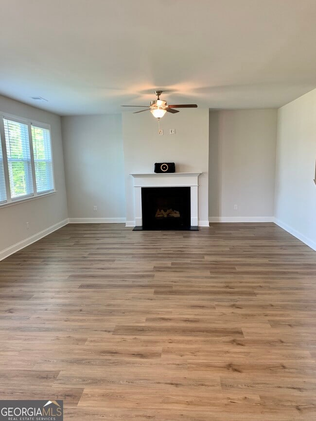 Building Photo - 600 Cunninghame Ct