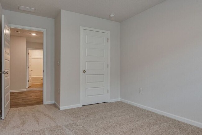 Building Photo - 5797 Guinevere Ln