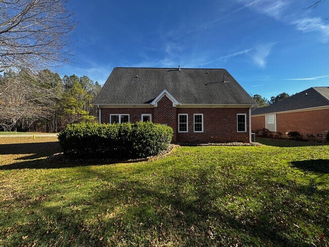 Building Photo - 181 New Hampshire Ct