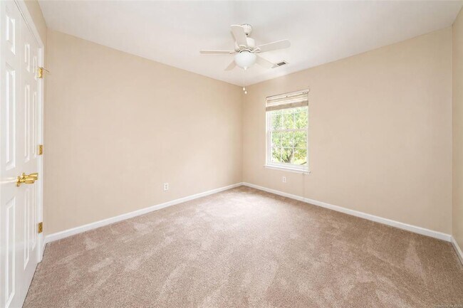 Building Photo - 105 Chardonnay Rd