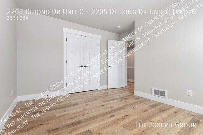 Building Photo - 2205 Dejong Dr Unit C