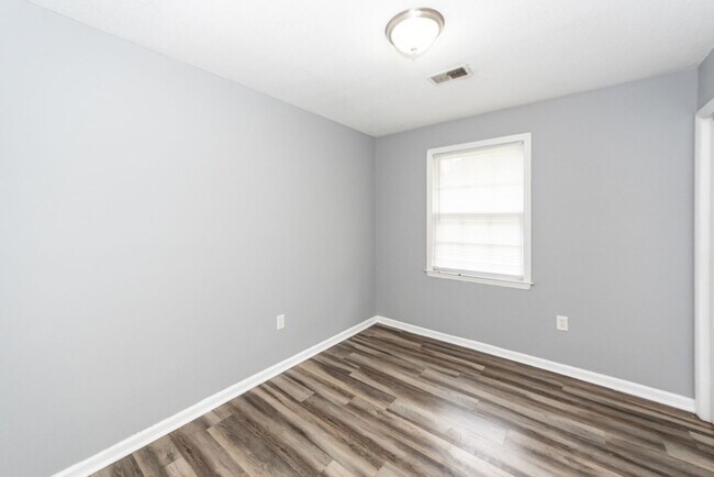 Building Photo - 4446 Farmwood St