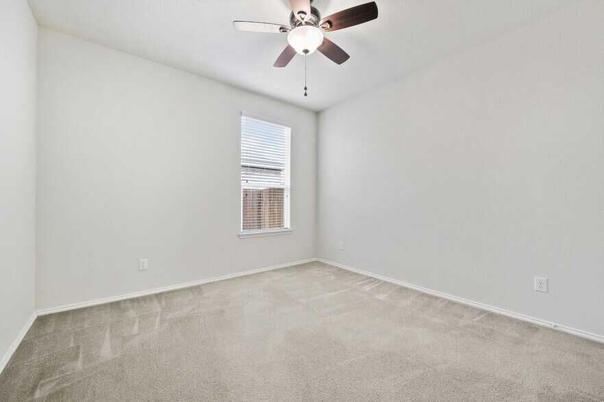 Building Photo - 3104 Montserrat Creek Dr