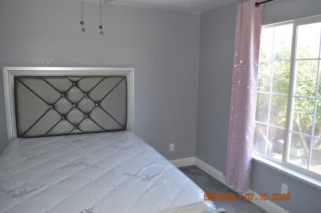 Building Photo - 249 Damara Ct