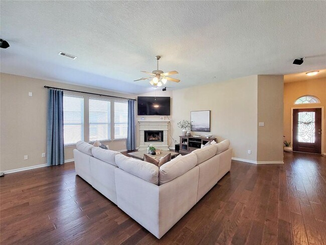 Building Photo - 17110 Tupelo Garden Cir