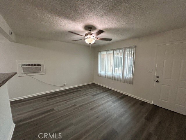 Building Photo - 37067 Bankside Dr