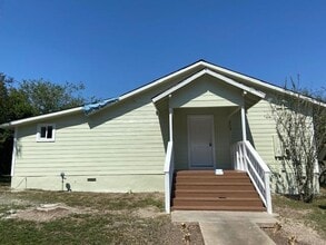 Building Photo - 823 Monterrey St