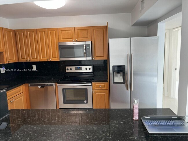 Building Photo - 9445 SW 76th St