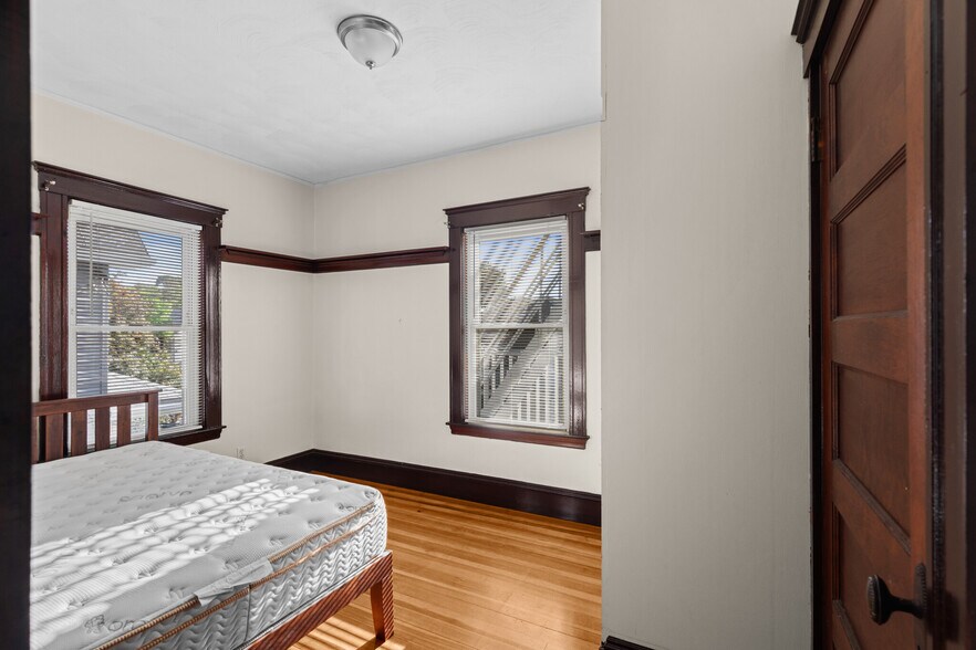 Building Photo - 59 Hobson St