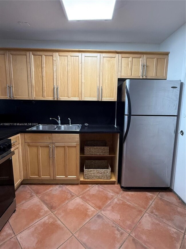 Building Photo - 7477 SW 82nd St