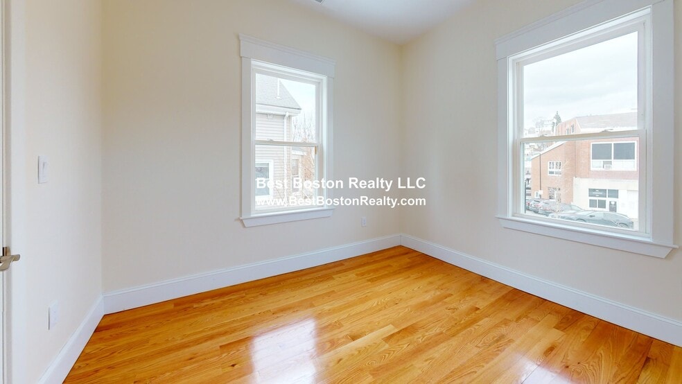 Building Photo - 244 Somerville Ave