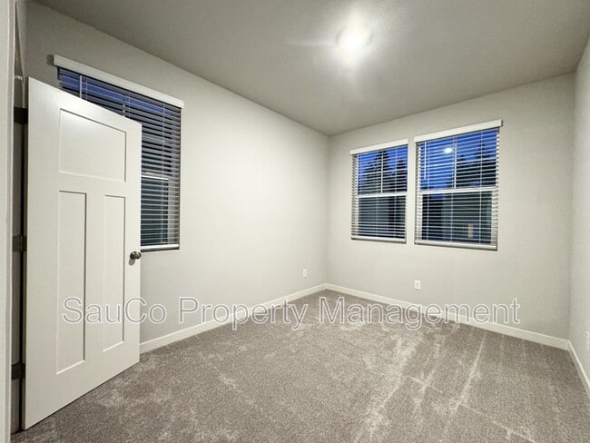 Building Photo - 7181 SE Benedict St