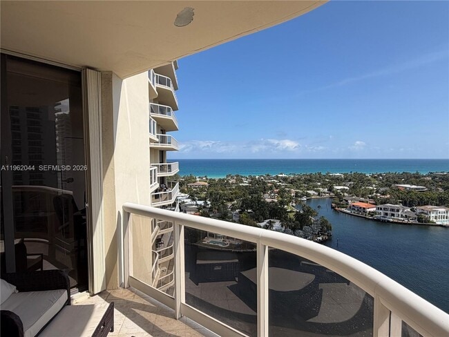 Building Photo - 20191 E Country Club Dr