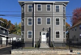 Building Photo - 365 Broad St