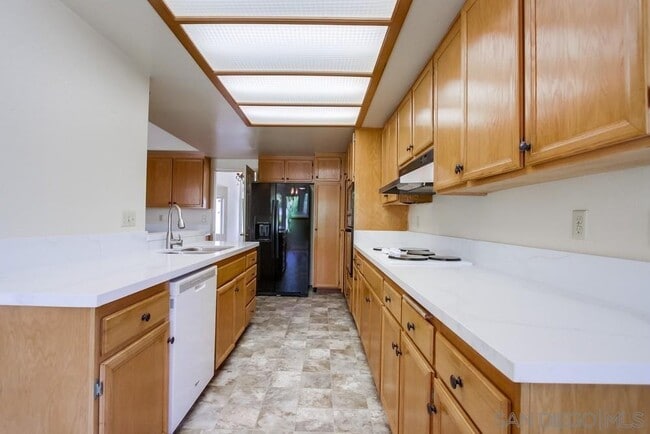 Building Photo - 11742 Avenida Sivrita