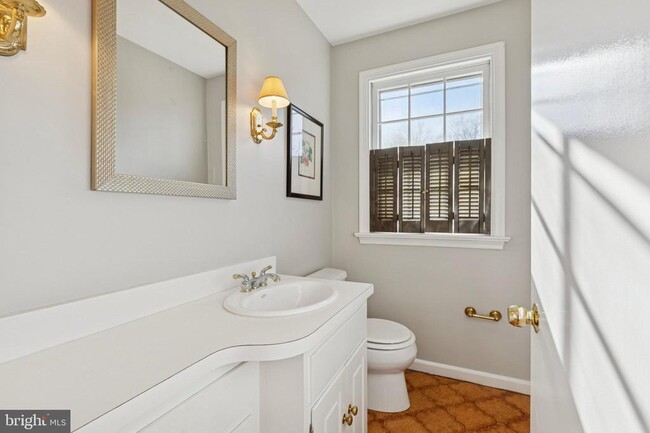 Building Photo - 1012 Morris Ave