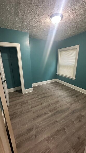 Building Photo - 471 E 147th St