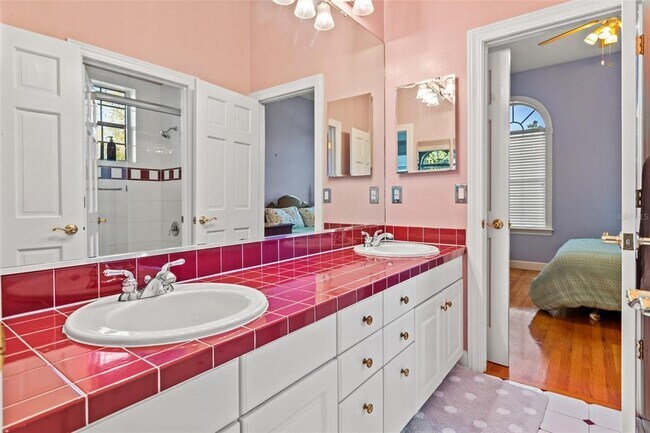 Building Photo - 6445 Renwick Cir