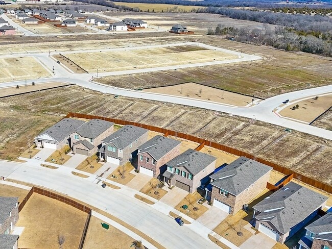 Building Photo - 2122 Mdw Pk Dr