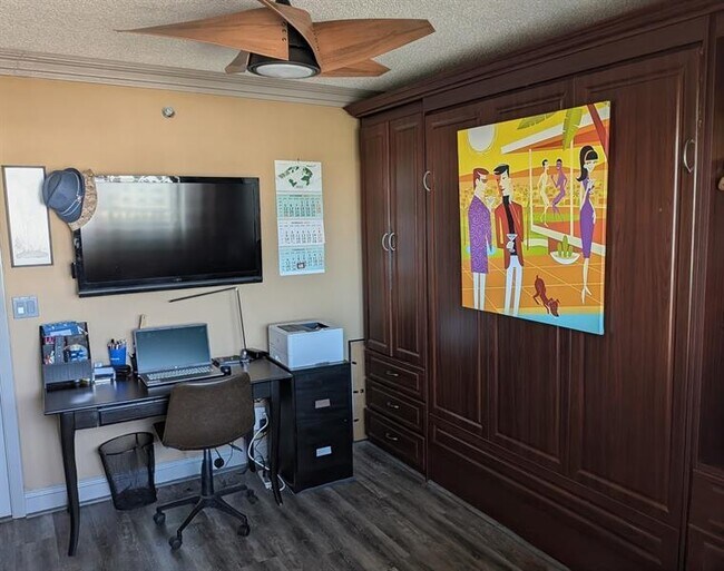 Building Photo - 2238 N Cypress Bend Dr