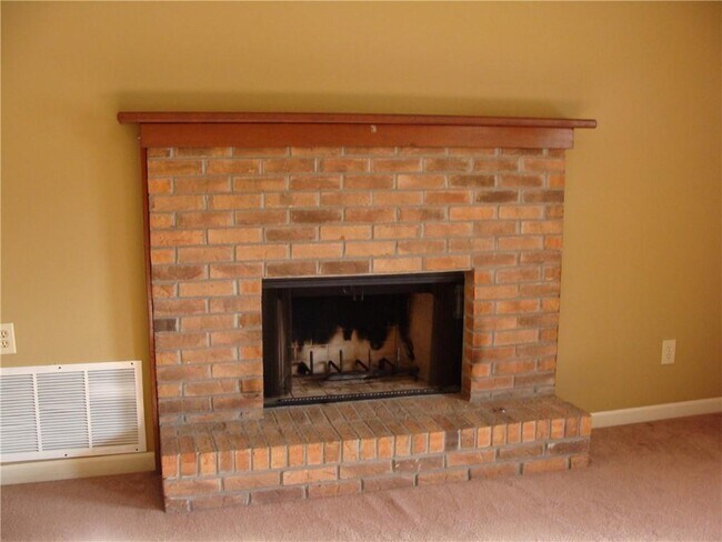 Building Photo - 3483 Fannin Dr